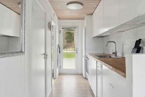 Réfrigérateur, four, plaque de cuisson, lave-vaisselle