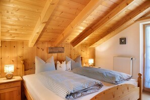 2 makuuhuonetta, ilmainen Wi-Fi, vuodevaatteet