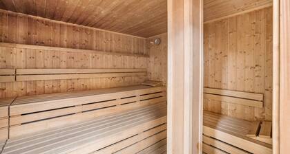 Apartment 'Mit Bergblick, Pool, Sauna' with Mountain View, Shared Garden and Wi-Fi