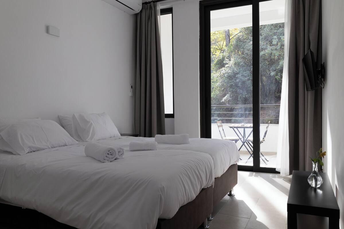 Habitación Confort doble, balcón | Wifi gratis