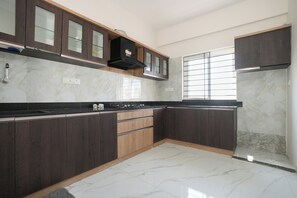 Fridge, microwave, stovetop