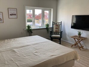 3 bedrooms, Internet