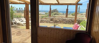 Casa Luna in Bolonia with garden and sea views. A space of peace and harmony.
