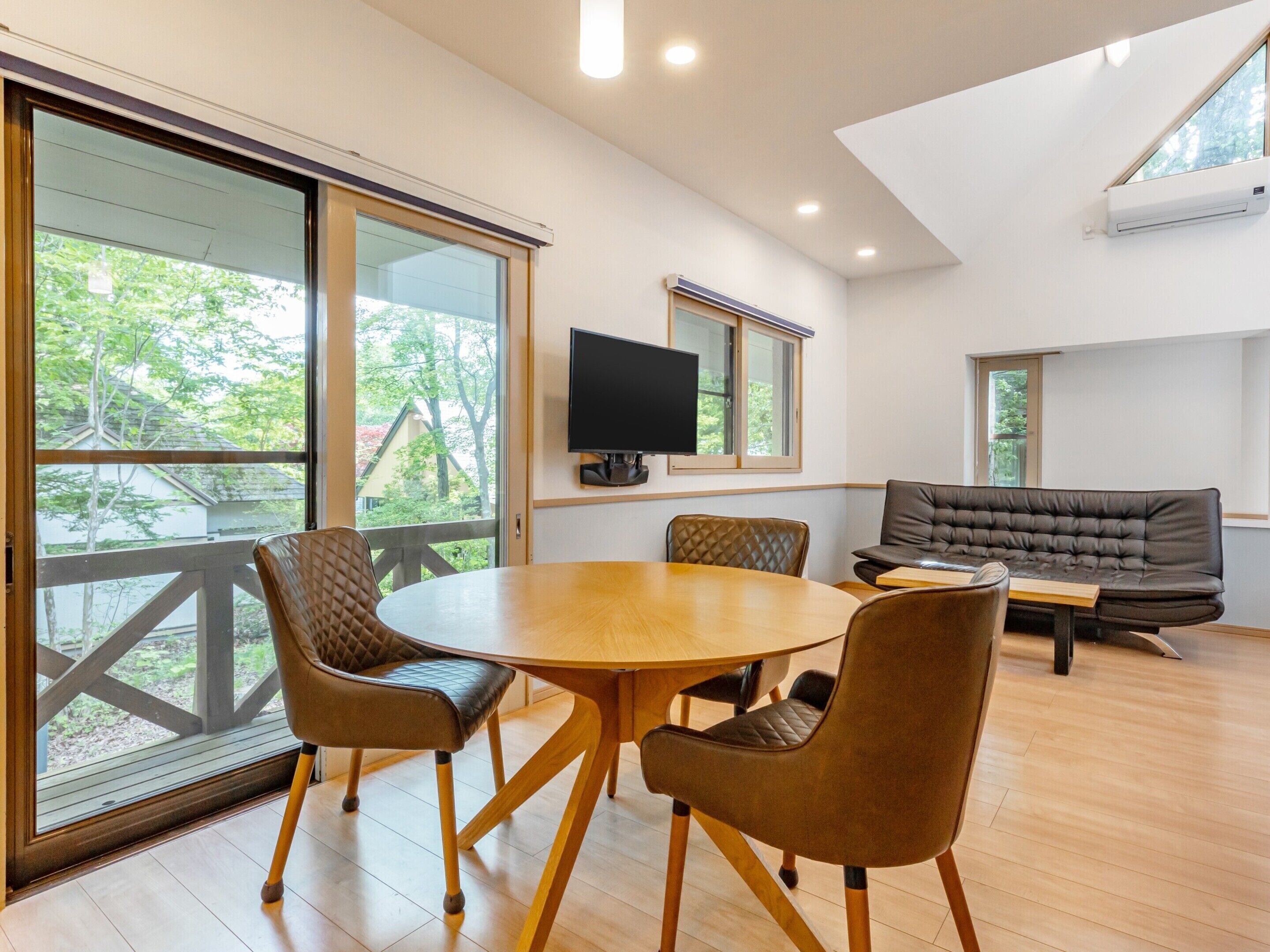 Top Grade Small Cottage(Non-Smoking)