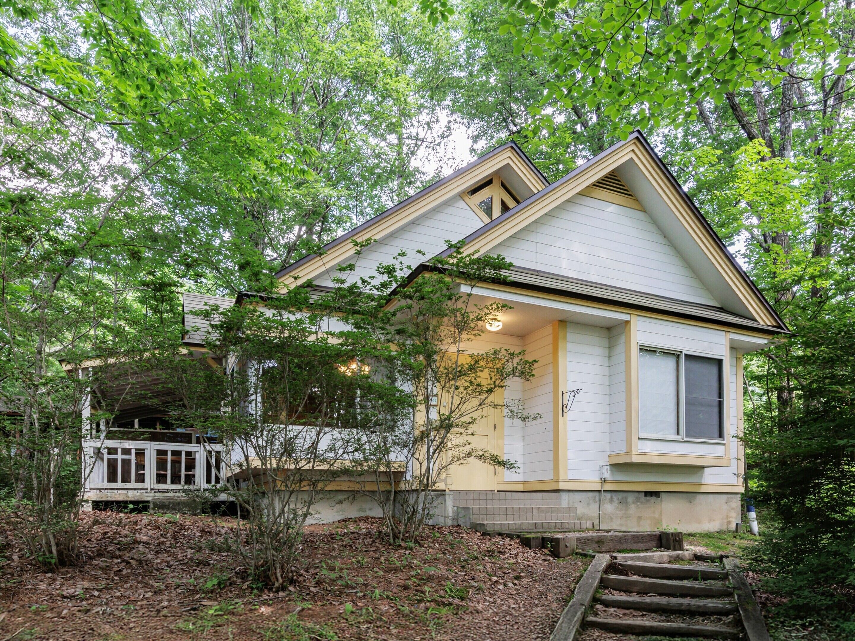 Standard Cottage With Open-Air Bath (Smoking) | 1 bedroom, free WiFi, bed sheets