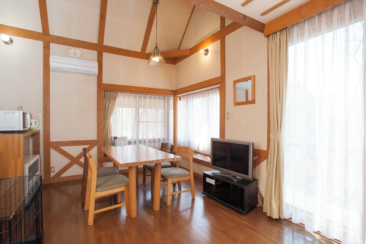 Standard Cottage (Smoking) | 1 bedroom, free WiFi, bed sheets