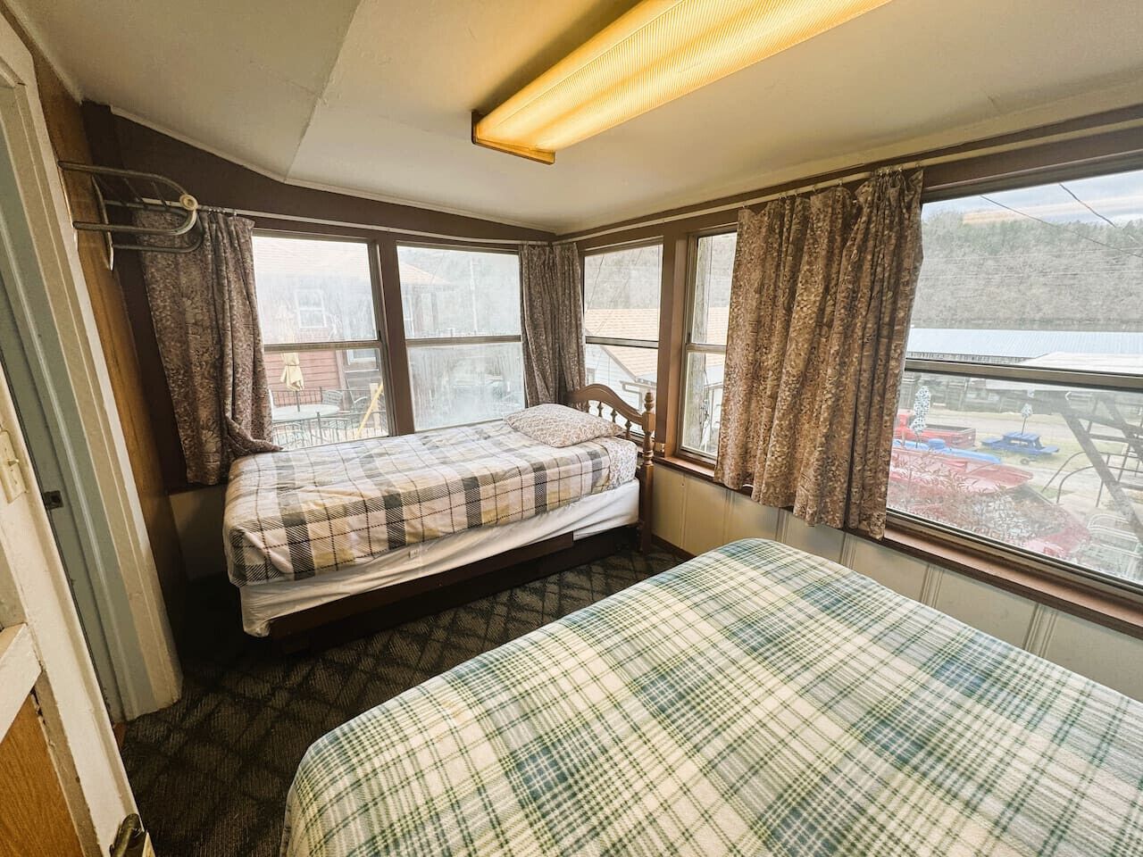 1 室のベッドルーム、WiFi (無料)、ベッドシーツ