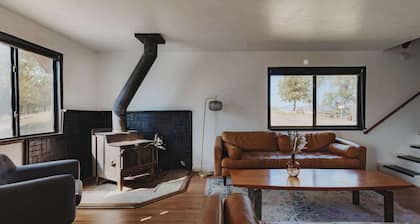 Spacious 4-bedroom cabin on secluded private land