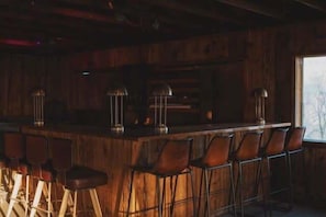 Bar (en la propiedad)