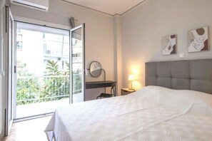 1 bedroom, iron/ironing board, WiFi, bed sheets - "Urban Comfort Stay" (Athina)