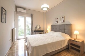 1 bedroom, iron/ironing board, WiFi, bed sheets - "Urban Comfort Stay" (Athina)