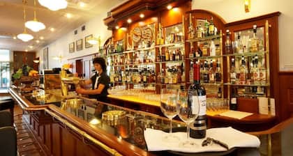 Hotel Avion