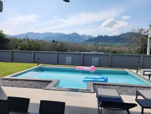 Piscine extérieure