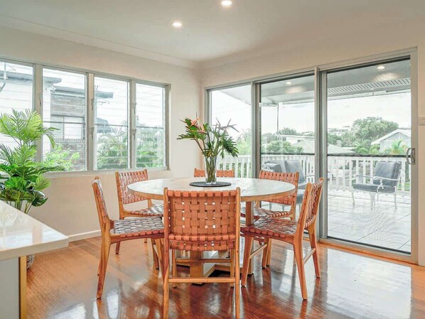 تناول الطعام