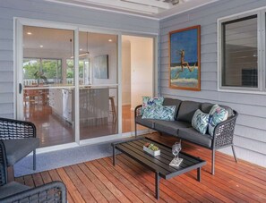 تلفزيون، مكتب