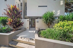 تفاصيل الفندق من الخارج