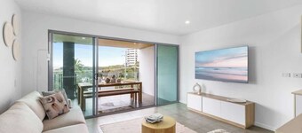 Point Cartwright Penthouse - Ocean & River Views