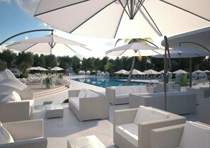 3 outdoor pools