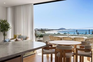 Dining - The Skyview - Panoramic Beach House with Lap Pool (Mooloolaba Region)
