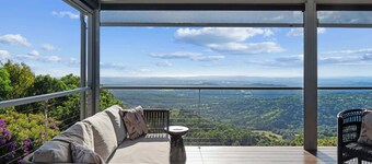 Flaxton Garden Home with Spectacular Coastal Views