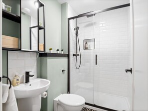 Bathroom - Town Centre Studio Clifden (Clifden)