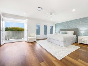 4 habitaciones, tabla de planchar con plancha, wifi y ropa de cama 