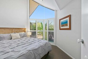 4 Schlafzimmer, Schreibtisch, Bügeleisen/Bügelbrett, WLAN