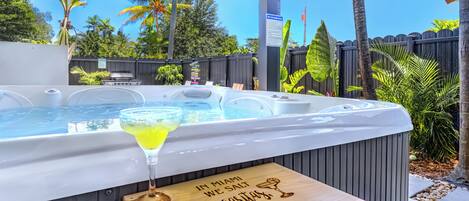 Bain à remous extérieur