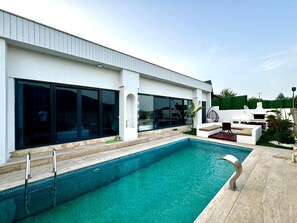 Outdoor pool, a heated pool
