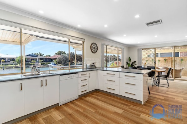 Fridge, microwave, oven, dishwasher