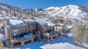 Exterior - Last Minute Savings! Direct Ski Access! Custom Hot Tub! Firepit! Shuffleboard! (Park City)