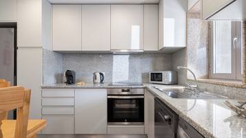 Apartamento 88 | Bếp riêng | Ghế cao cho trẻ em