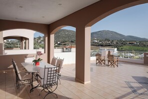 House, Mountain View | Balcony