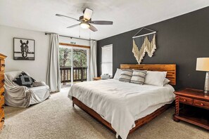 4 bedrooms, iron/ironing board, travel crib, free WiFi