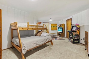 5 Schlafzimmer, Bügeleisen/Bügelbrett, Reisekinderbett, kostenloses WLAN