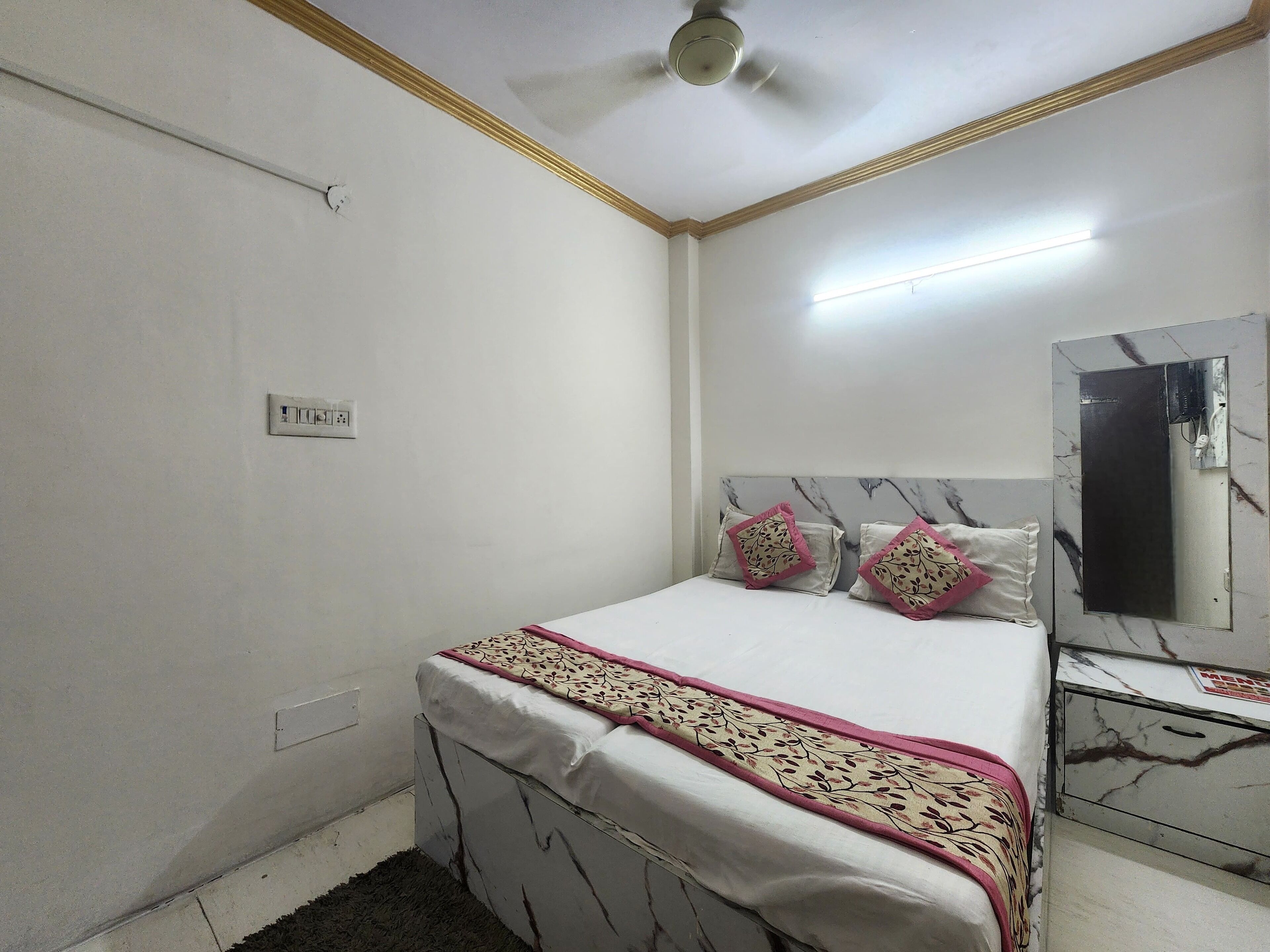 Photo - Hotel Surya Inn