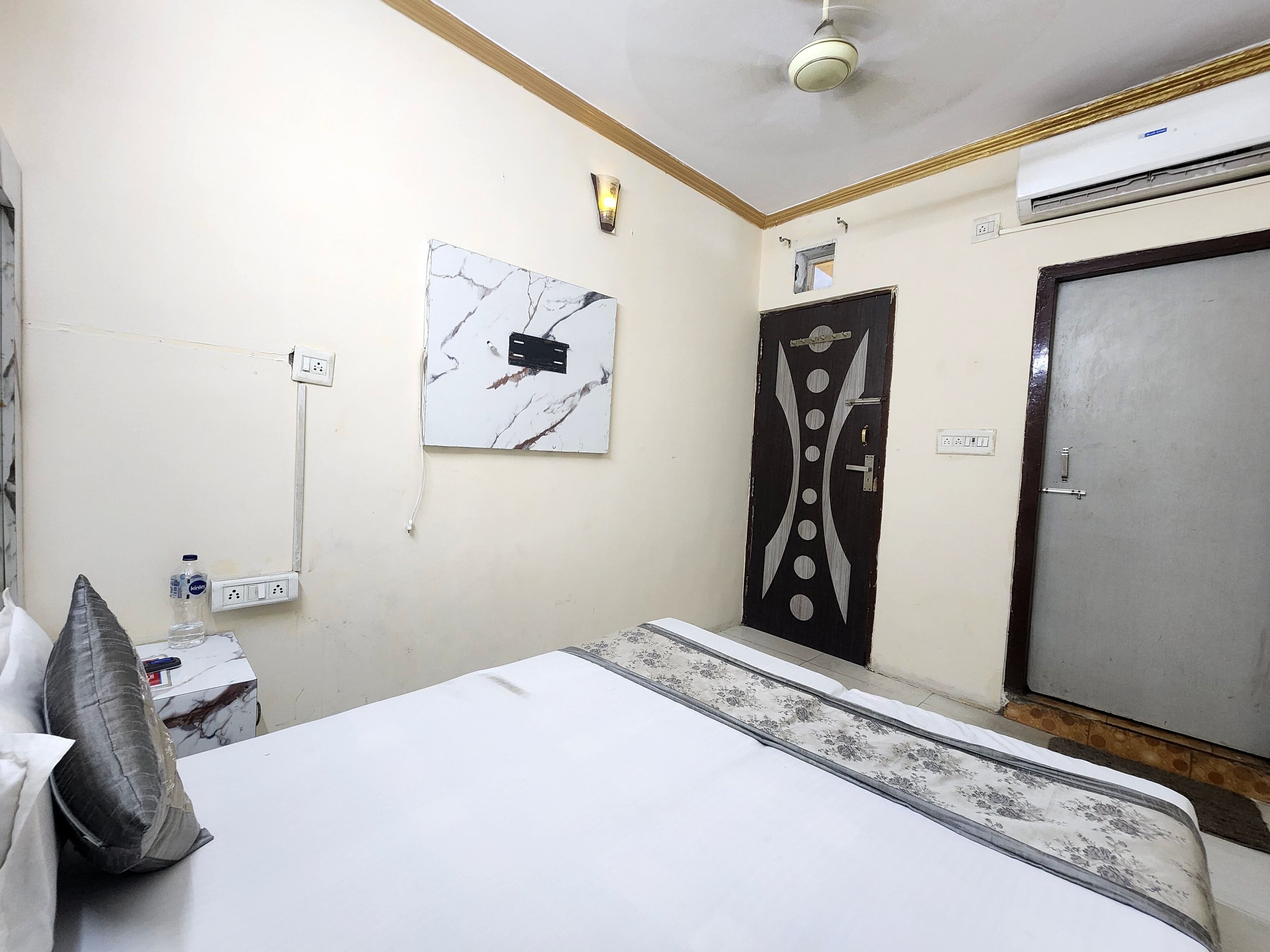 Photo - Hotel Surya Inn