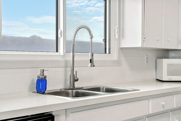 Microwave, oven, stovetop, dishwasher