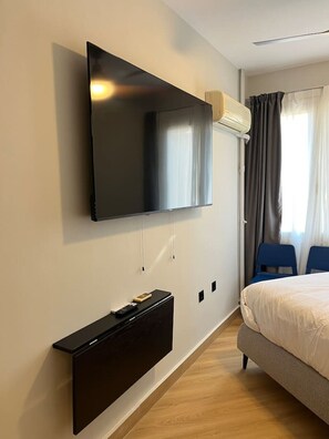 1 bedroom, iron/ironing board, free WiFi