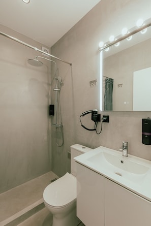 Hair dryer, towels