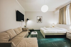 1 bedroom, iron/ironing board, free WiFi, bed sheets - Athenian Suite by Zeus suites (Athina)