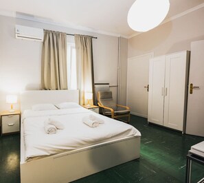 1 bedroom, iron/ironing board, free WiFi, bed sheets - Athenian Suite by Zeus suites (Athina)