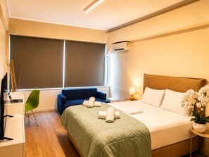 Unclassified image, 2 of 8, button - Syntagma Center Syntagma Center by Zeussuites (Athina)