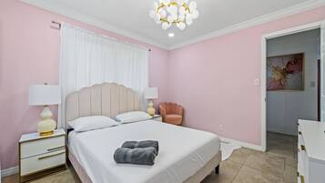 2 bedrooms, iron/ironing board, free WiFi, bed sheets