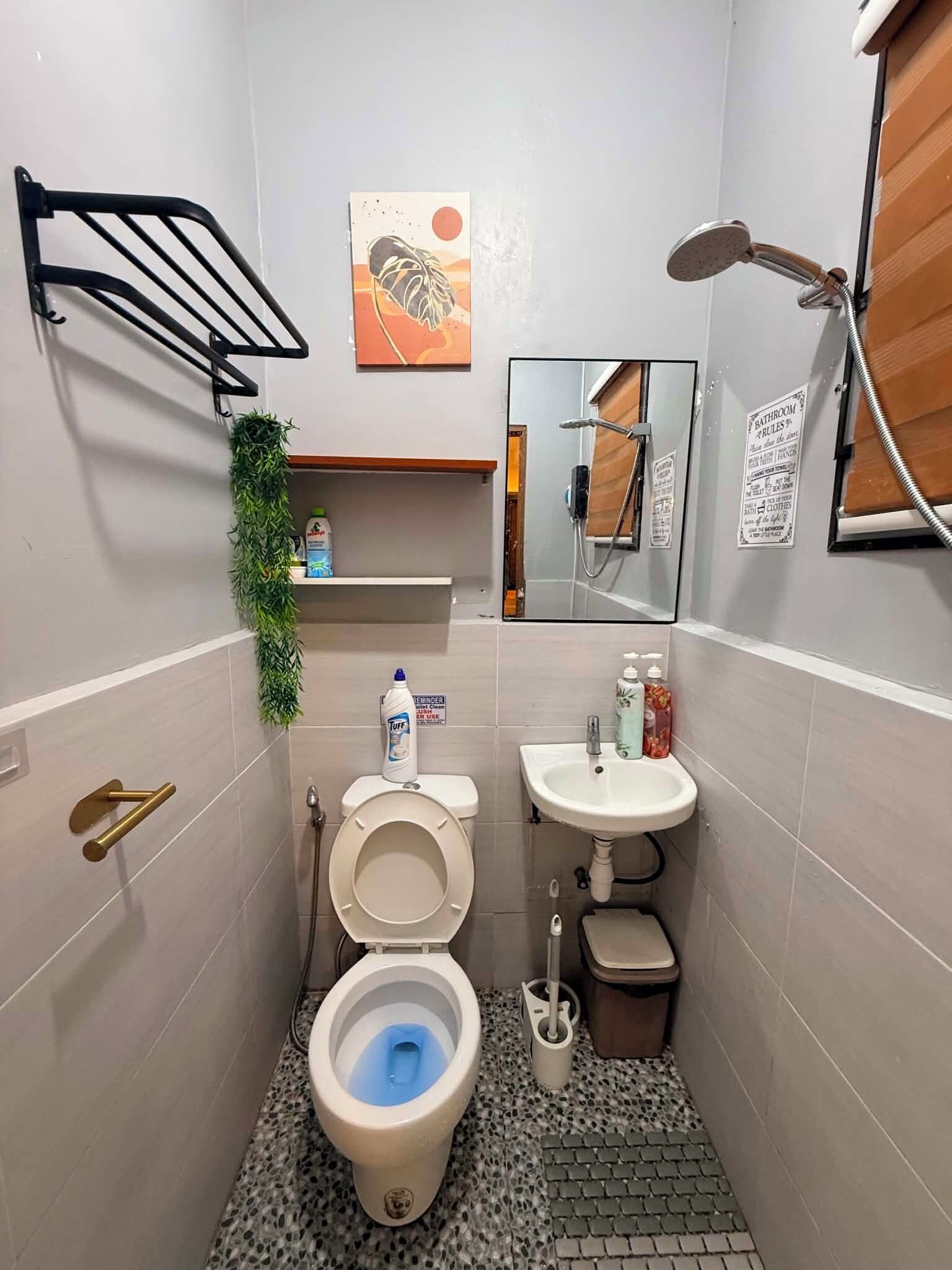 Doccia, asciugacapelli, bidet, asciugamani