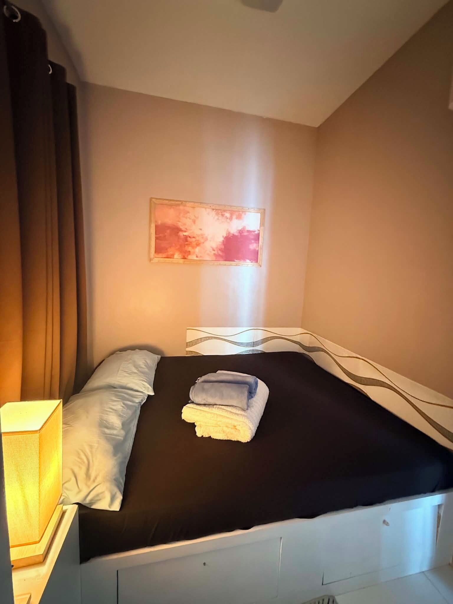 3 habitaciones, tabla de planchar con plancha y wifi gratis 