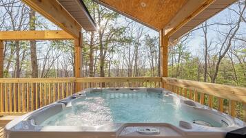 Bain à remous extérieur