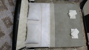 3 dormitorios, tabla de planchar con plancha, wifi gratis y ropa de cama