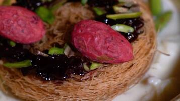 Desayuno continental (INR 1200 por persona)