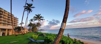 Beach Front Hawaii Condo w Amazing Sunrise